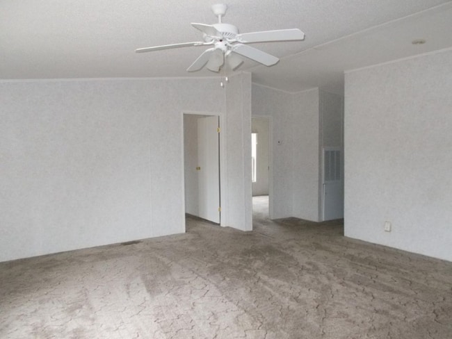 Building Photo - 422 Henry St