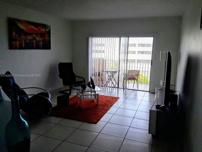 Primary Photo - 1455 N Treasure Dr