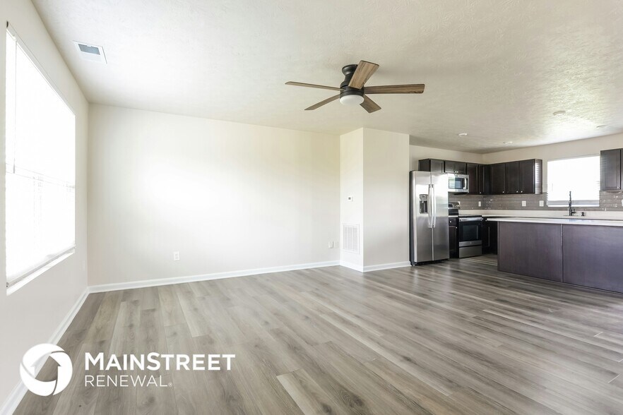 Building Photo - 13777 N Rising Sun Cir E