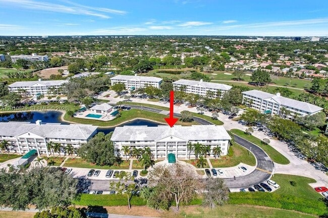 Building Photo - 6049 Balboa Cir