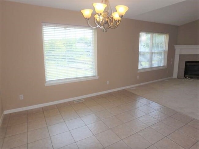 Building Photo - Awesome 4 Bed 3 Bath House In SW Columbia!