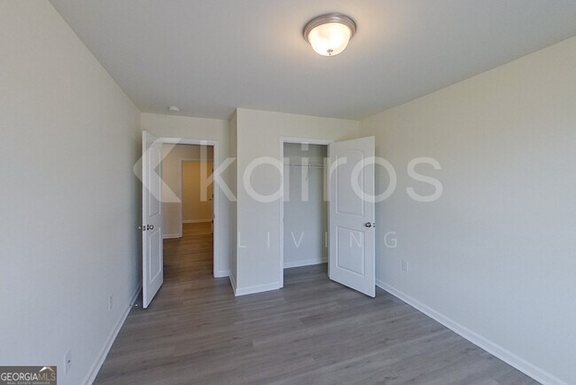 Building Photo - 232 Fox Chase Wy