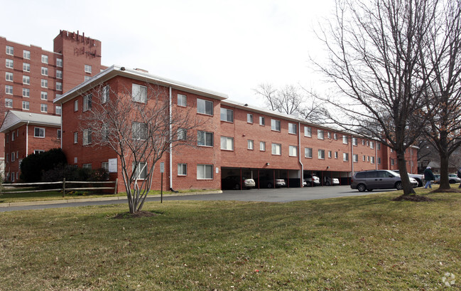 Primary Photo - Carlyn Springs Apartments