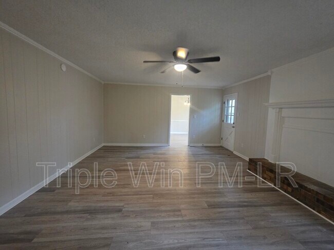 Building Photo - 12320 Shawnee Forest Dr