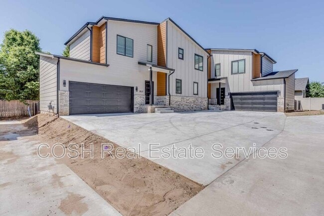 Building Photo - 8537 W 37th St N