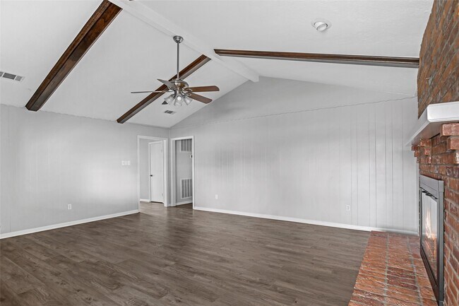 Building Photo - 24531 Whitesail Dr