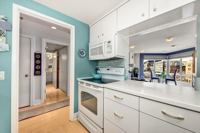 Building Photo - 83 Cambridge Pkwy