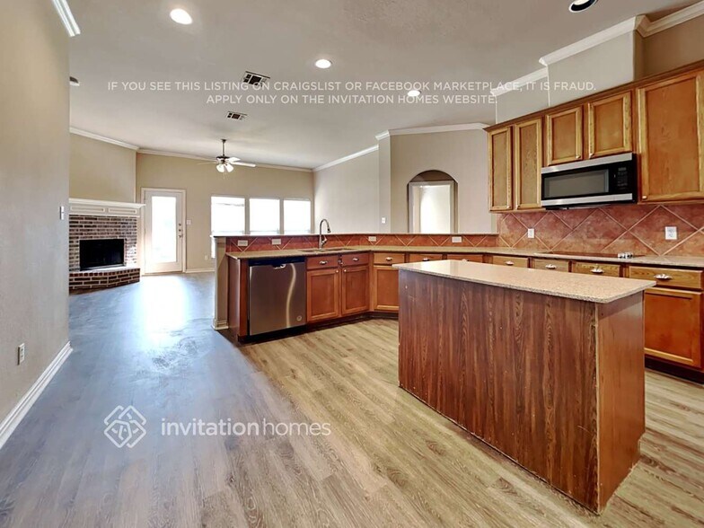 Building Photo - 1637 Salado Tr