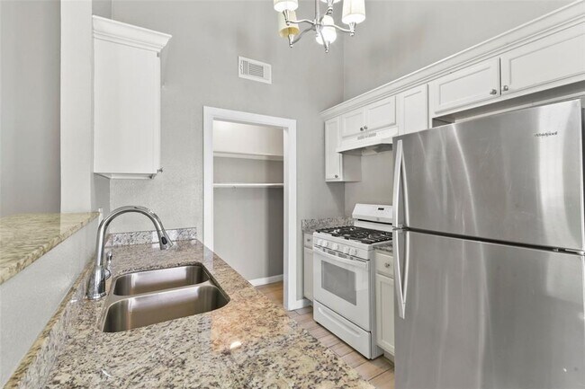 Building Photo - 3110 Oak Rock