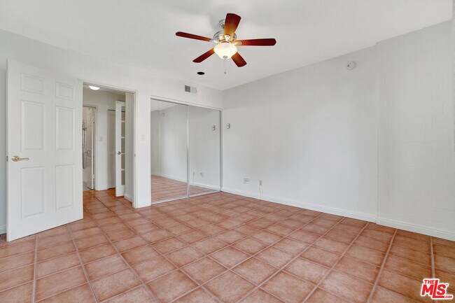 Building Photo - 1300 Midvale Ave
