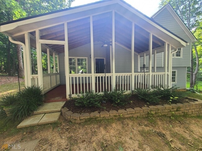 Building Photo - 127 Welcome Wood Dr
