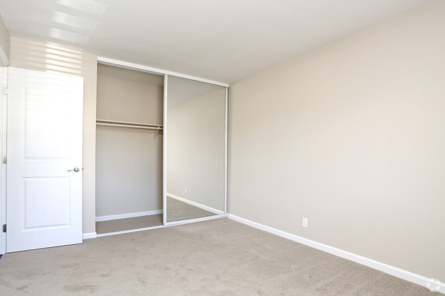 Primary Photo - Del Prado Apartment Homes