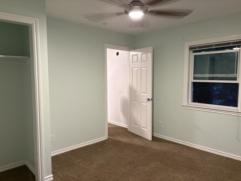 Building Photo - 174 S 600 E