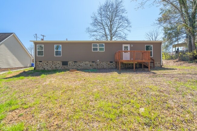 Building Photo - 456 W Outer Dr