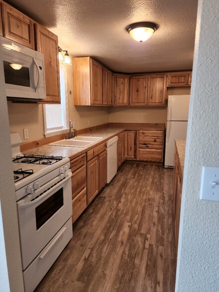 Building Photo - 407 W Jefferson St