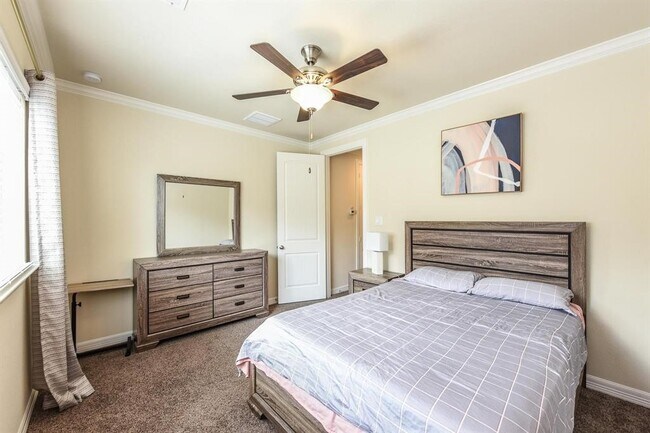 Building Photo - 13209 Dartmoor Terrace Dr