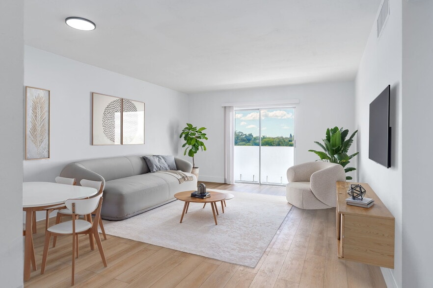 Building Photo - Lakeshore Presidential Apartments