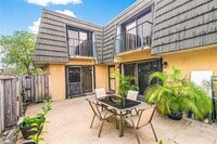 Building Photo - 133 Heritage Way