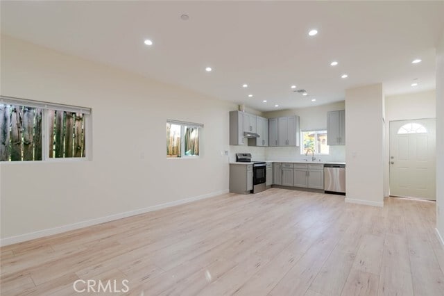 Building Photo - 10526 Hillhaven Ave