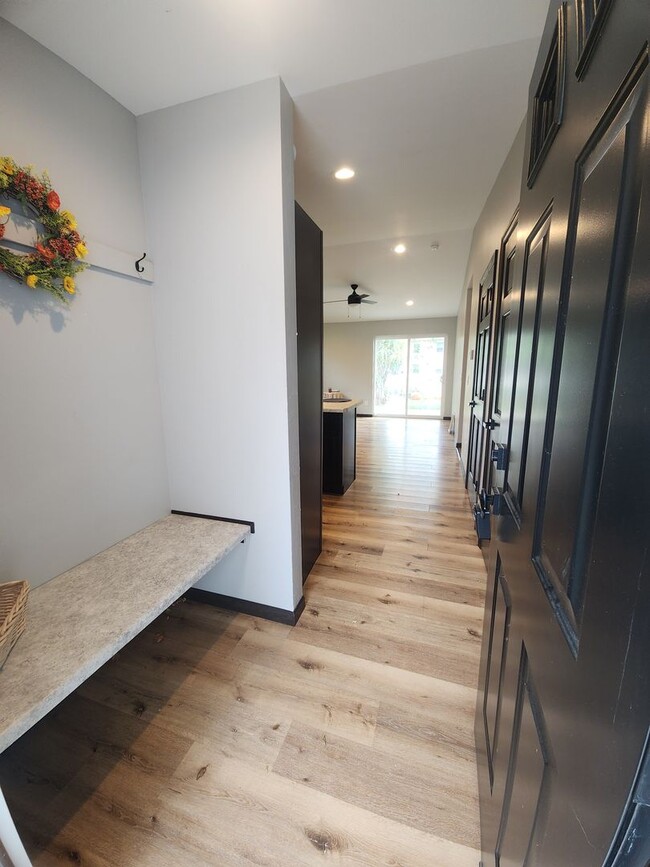 Building Photo - Newly Built 3BR/2BA Home in Oshkosh, WI