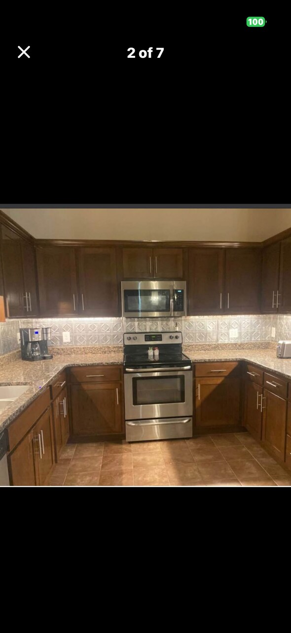 Kitchen - 310 Public Sq