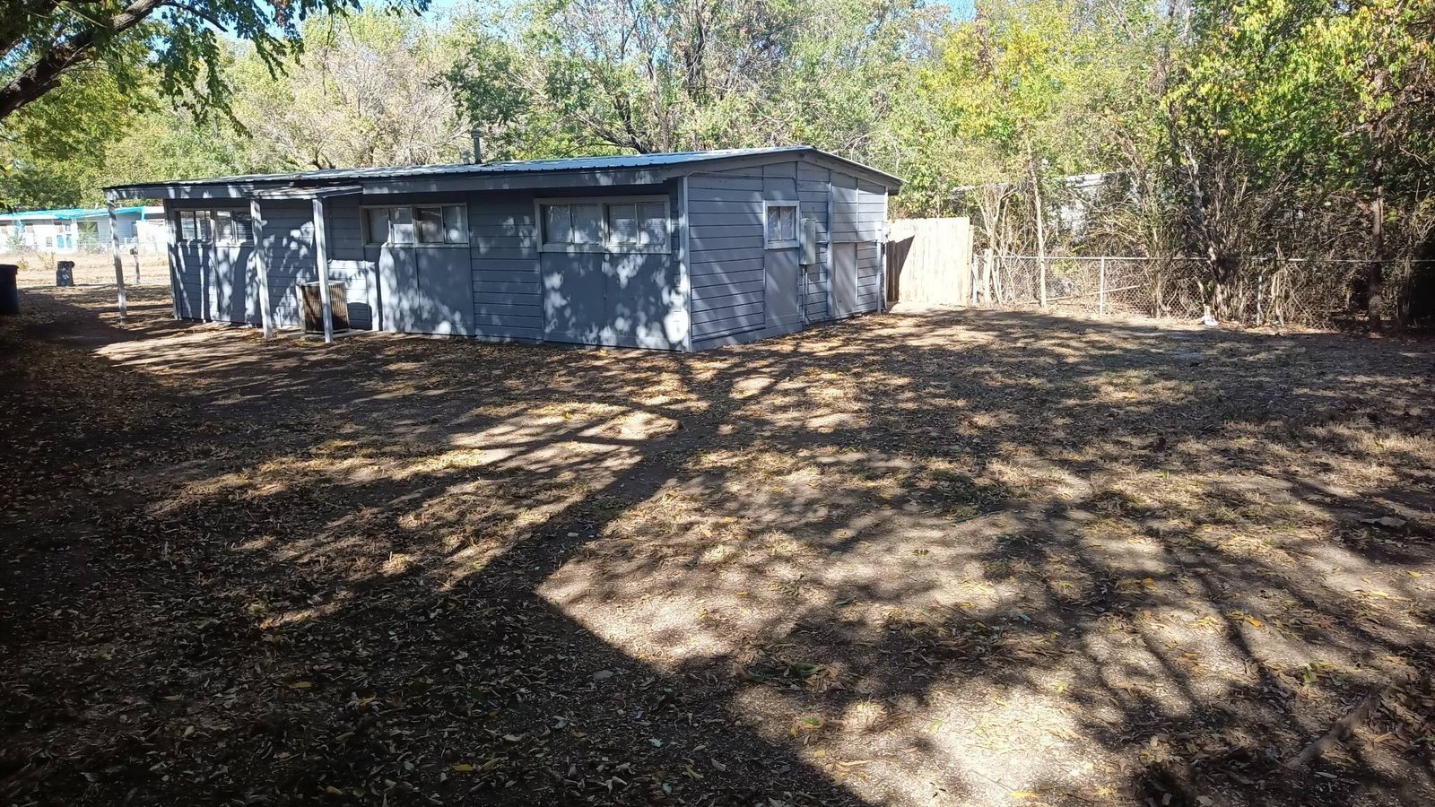 Building Photo - 2441 N Oswego Ave