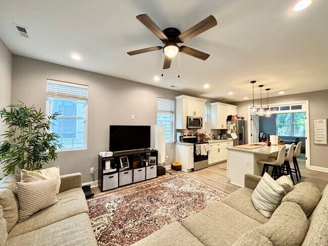 Building Photo - Gorgeous New Construction Home in Norfolk