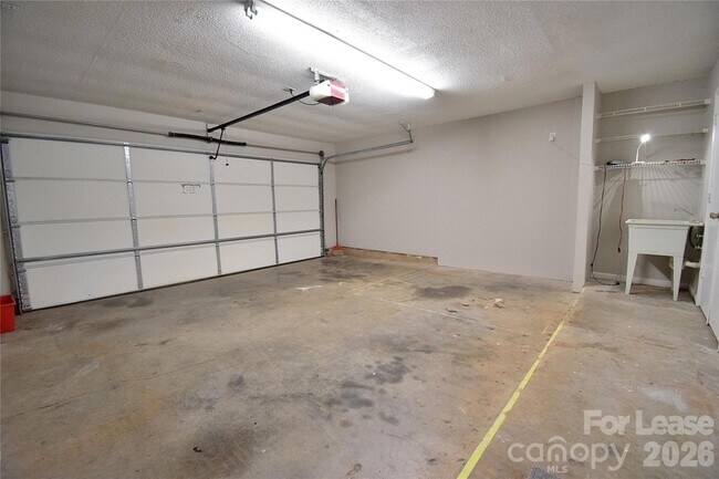 Building Photo - 9530 Errington Ln