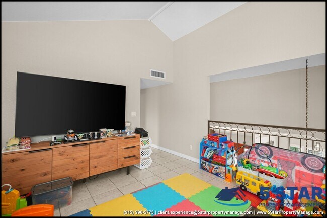 Building Photo - 6052 Bandolero Dr