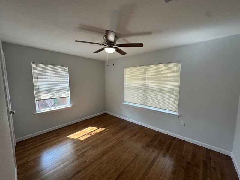 Building Photo - 224 Birch St