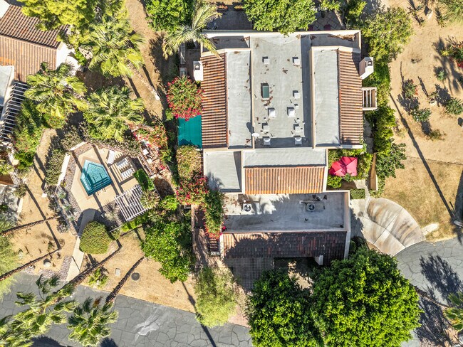 Building Photo - 17 Mission Ct