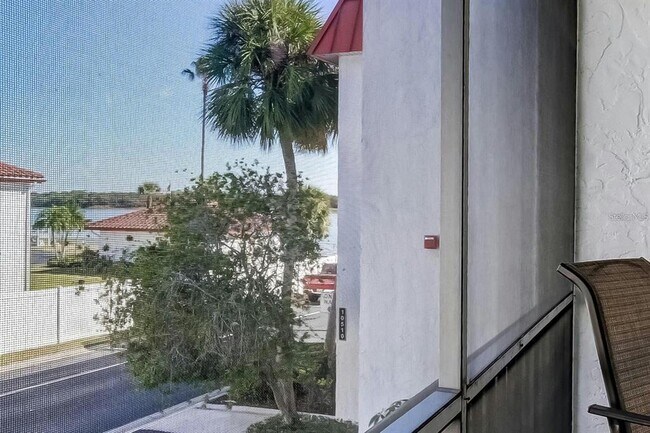 Building Photo - 10530 77th Terrace
