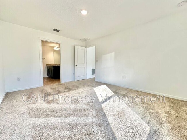 Building Photo - 3807 Whitney Wy