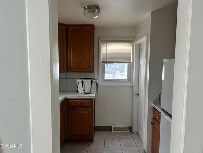 Building Photo - 206 Stoodley Pl