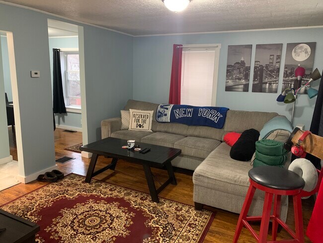 Building Photo - 25 Main St