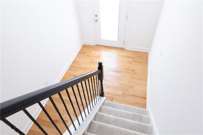 Building Photo - 90 Grove Park Ln