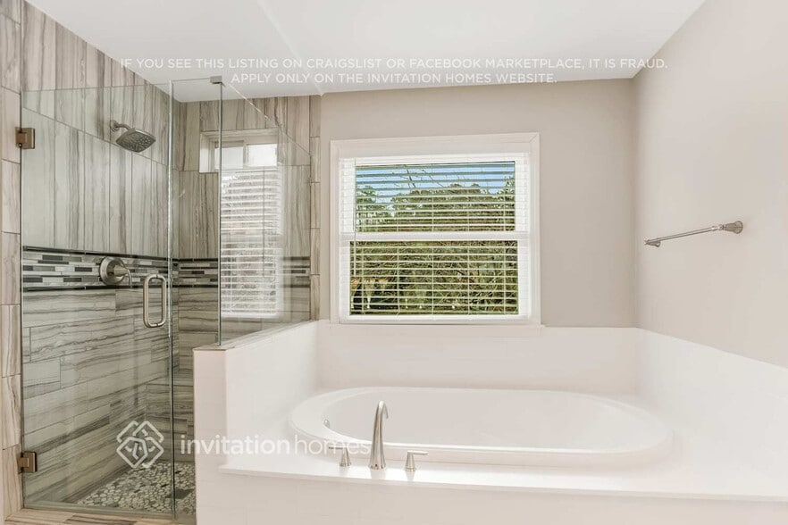 Building Photo - 2979 Kaley Dr NW