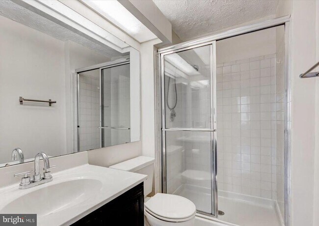 Building Photo - 7014 Chestnut Brook Ct