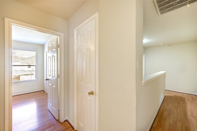 Building Photo - 19506 Lighthouse Scene Ln