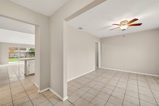 Building Photo - 4742 Tain Dr