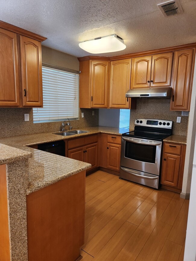 Building Photo - 4570 Armadale Way