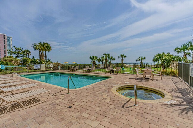 Building Photo - 2310 N Ocean Blvd