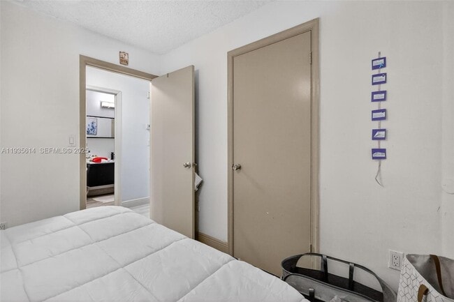 Building Photo - 5571 NW 188th St