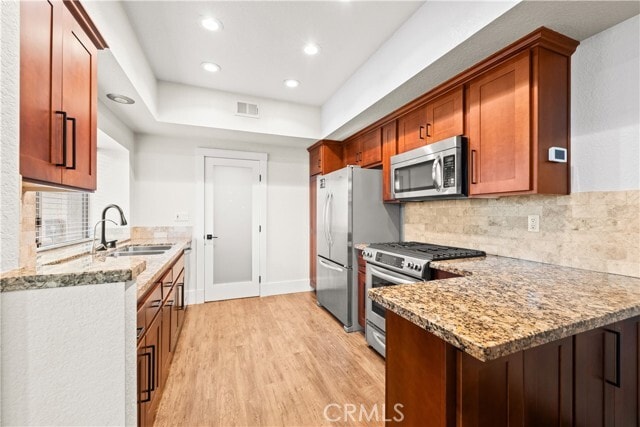 Building Photo - 15 Silver Glade Dr