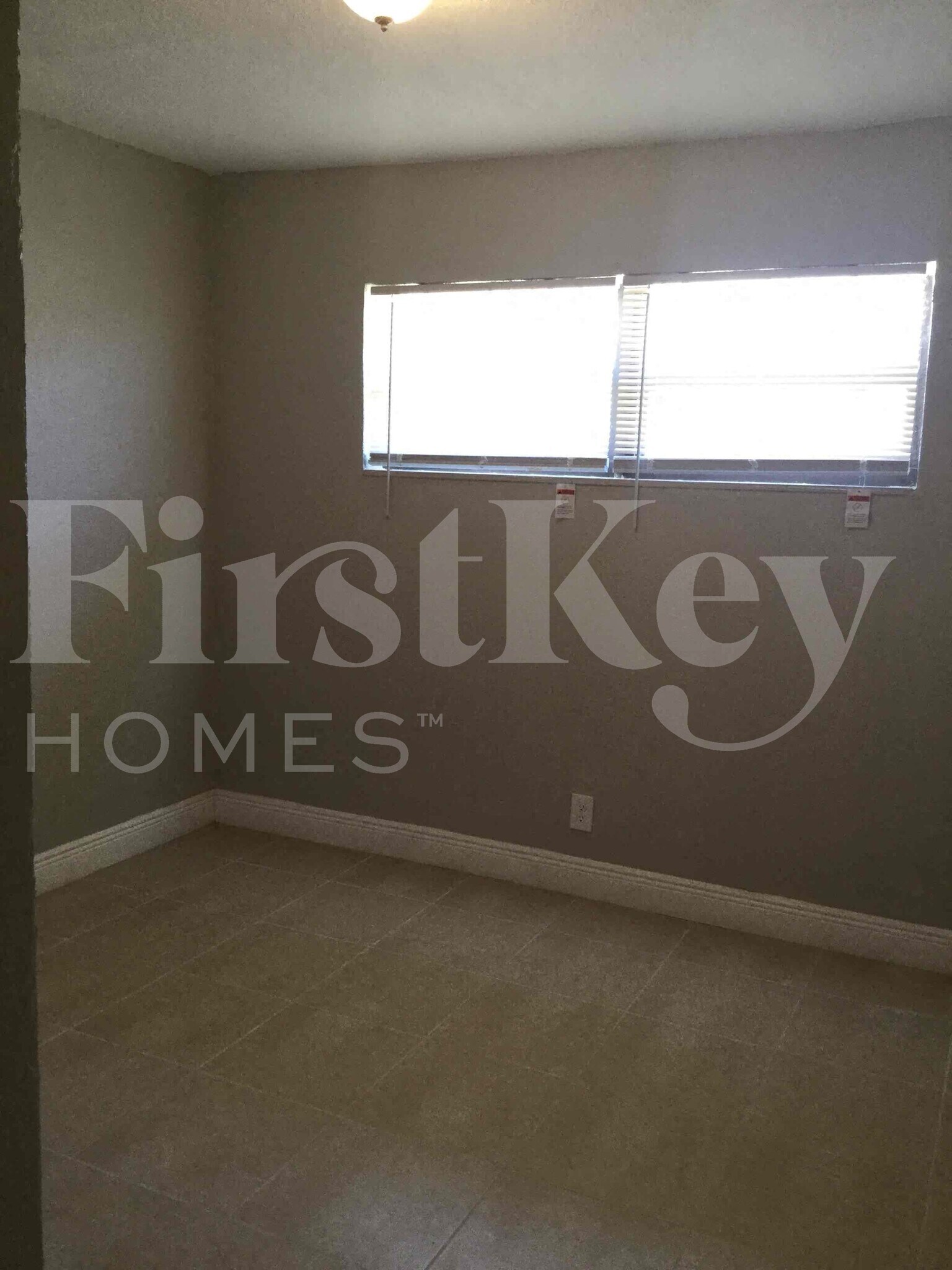 Building Photo - 2610 SW 5th St