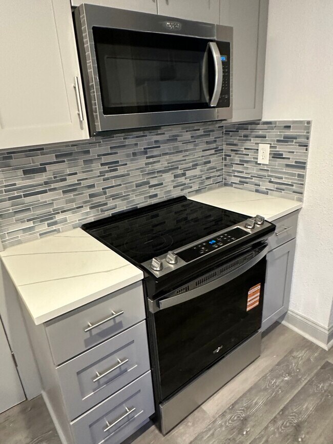 Building Photo - 5414 Brooklyn Ave