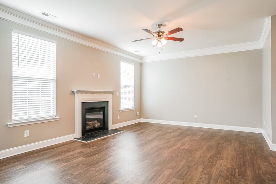 Building Photo - 168 Outwater Ridge Dr