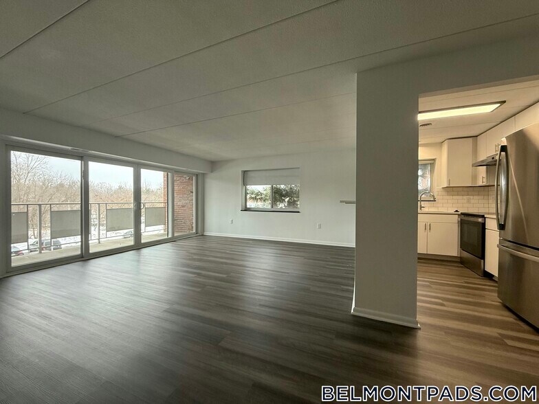 Building Photo - 53 Hill Rd