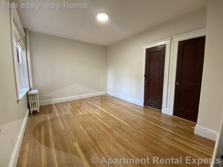 Building Photo - 28 Langdon St