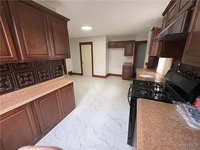 Building Photo - 143 Reo Ave